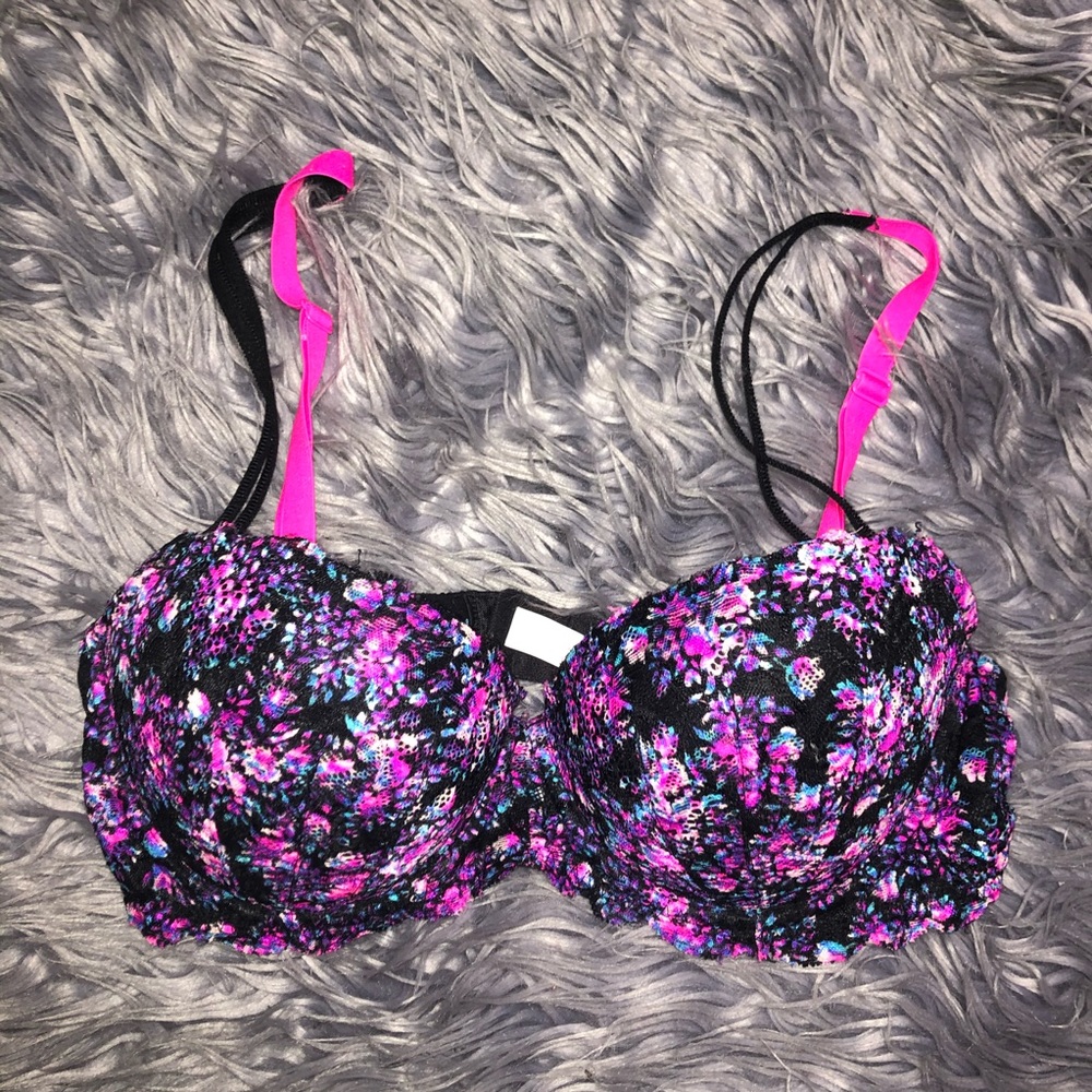 - Pink Victoria Secrets push up bra size 34D